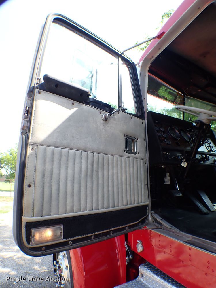 image for item MF9338 1986 Kenworth W900  semi truck