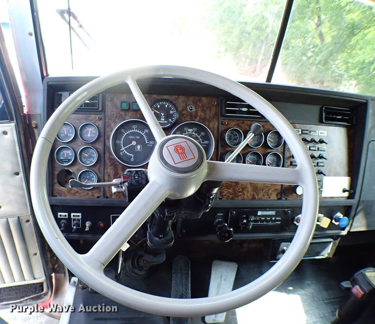 image for item MF9338 1986 Kenworth W900  semi truck