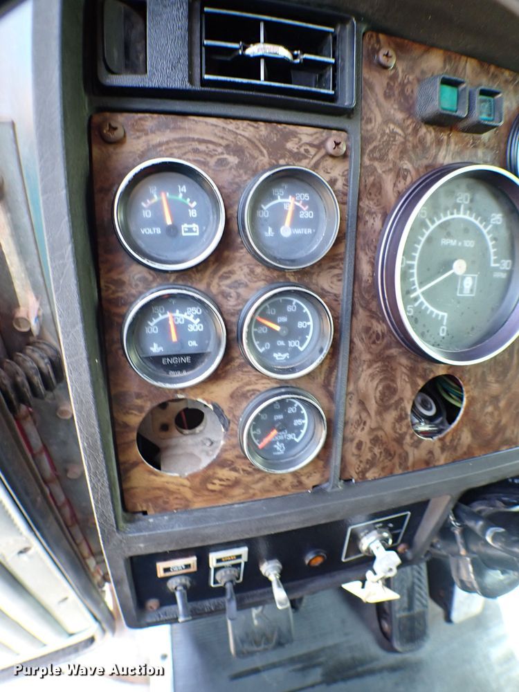 image for item MF9338 1986 Kenworth W900  semi truck