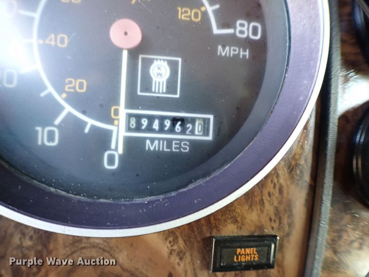 image for item MF9338 1986 Kenworth W900  semi truck