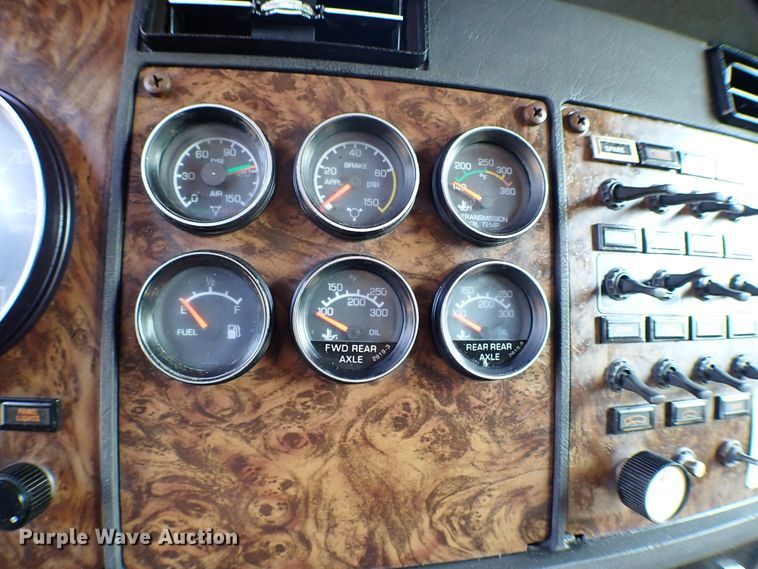 image for item MF9338 1986 Kenworth W900  semi truck