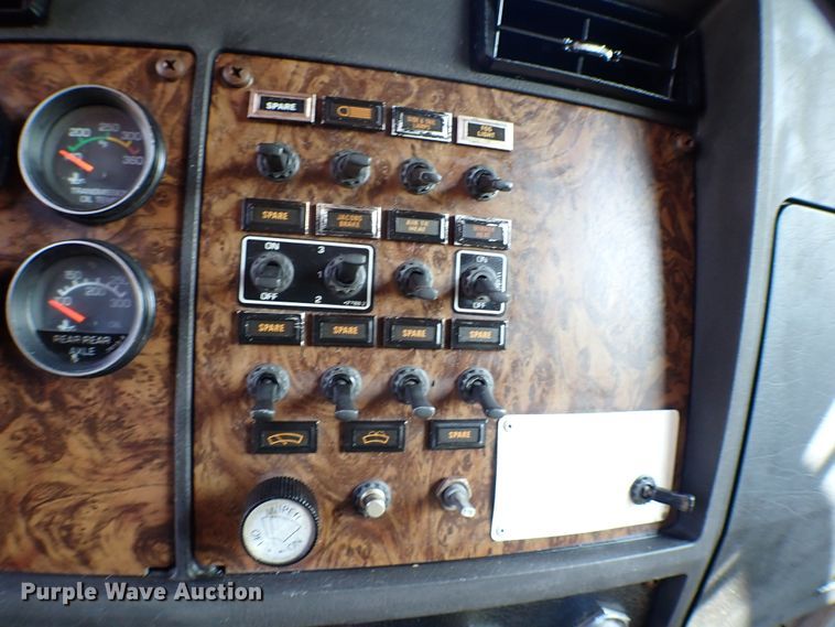 image for item MF9338 1986 Kenworth W900  semi truck