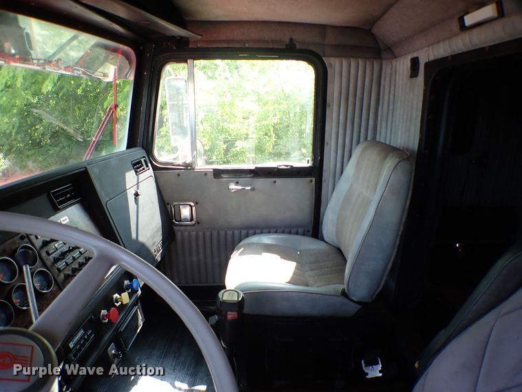 image for item MF9338 1986 Kenworth W900  semi truck