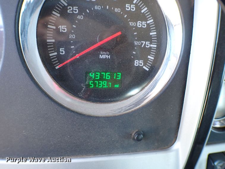 image for item MF9367 2014 Kenworth T800  semi truck