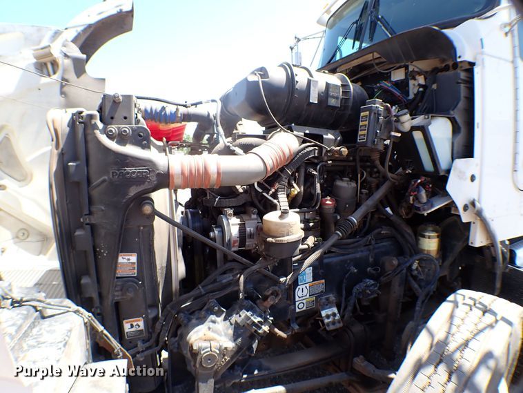 image for item MF9367 2014 Kenworth T800  semi truck