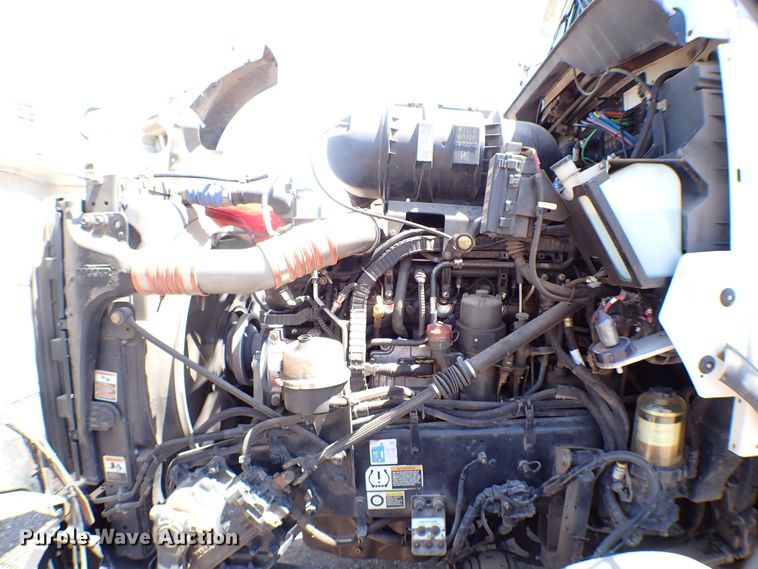 image for item MF9367 2014 Kenworth T800  semi truck