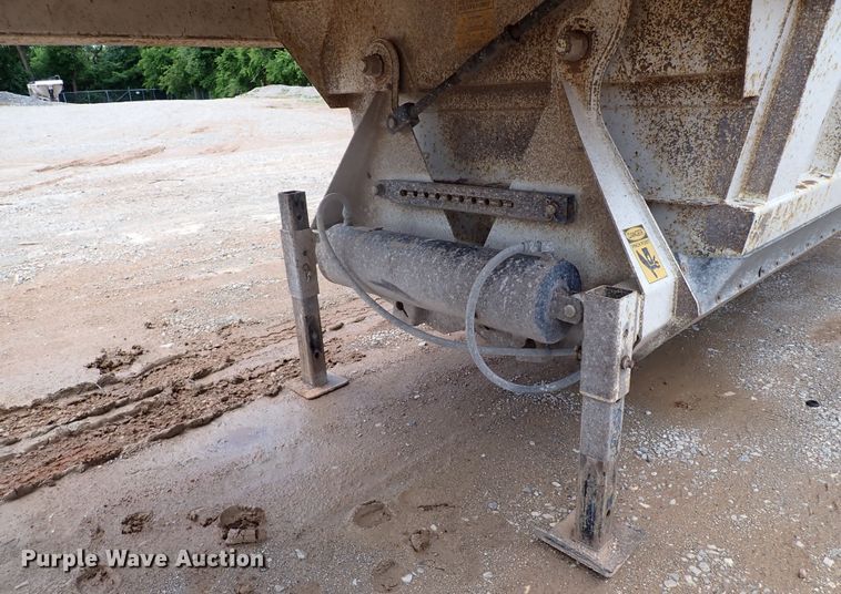 image for item MF9484 2017 Armor Lite SBD-40  bottom dump trailer