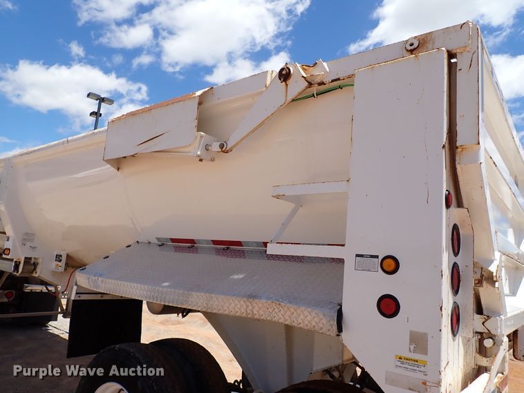 image for item MF9487 2017 MAC  end dump trailer