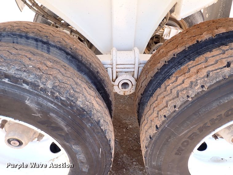 image for item MF9487 2017 MAC  end dump trailer