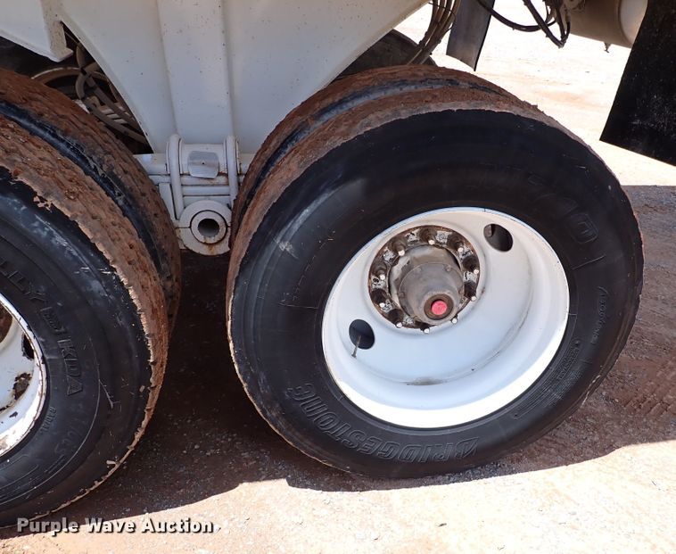 image for item MF9487 2017 MAC  end dump trailer