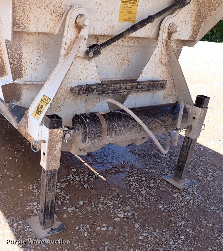 image for item MF9488 2016 Armor Lite SBD-40  bottom dump trailer