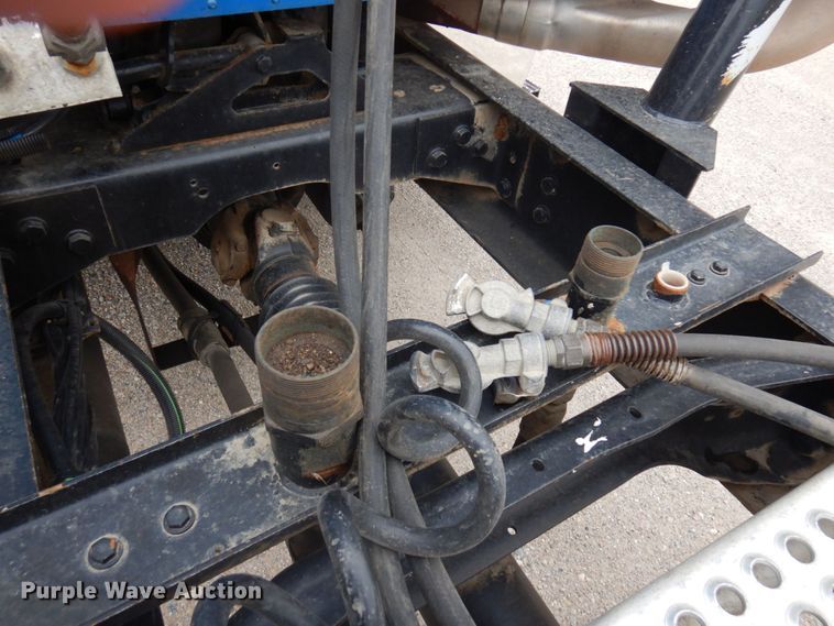 image for item MF9608 2001 International 9200i  semi truck