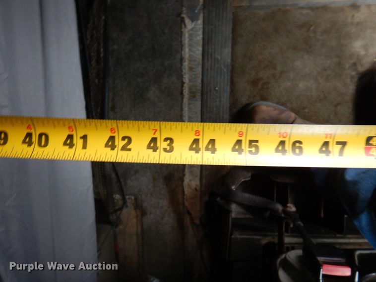 image for item MF9608 2001 International 9200i  semi truck