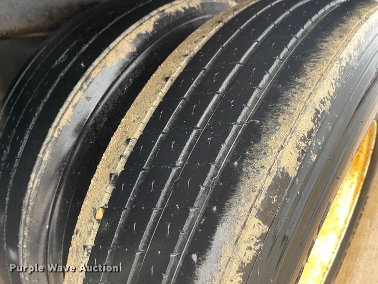 image for item MJ9750 2003 Great Dane 7811TZ-1A  refrigerated van trailer