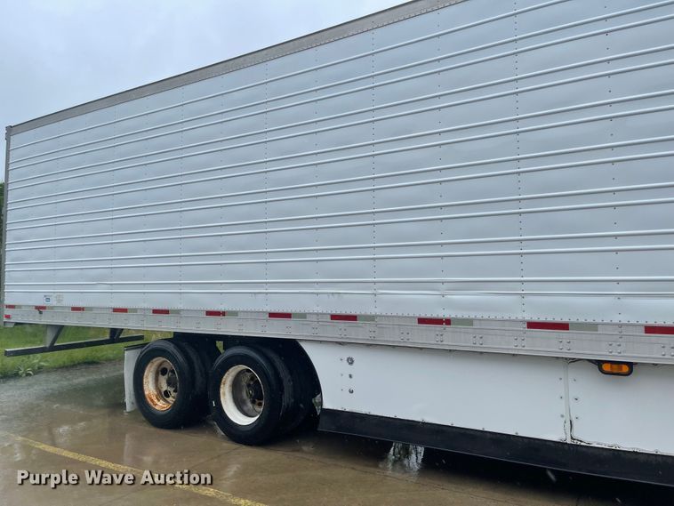 image for item MJ9753 2008 Utility  refrigerated van trailer