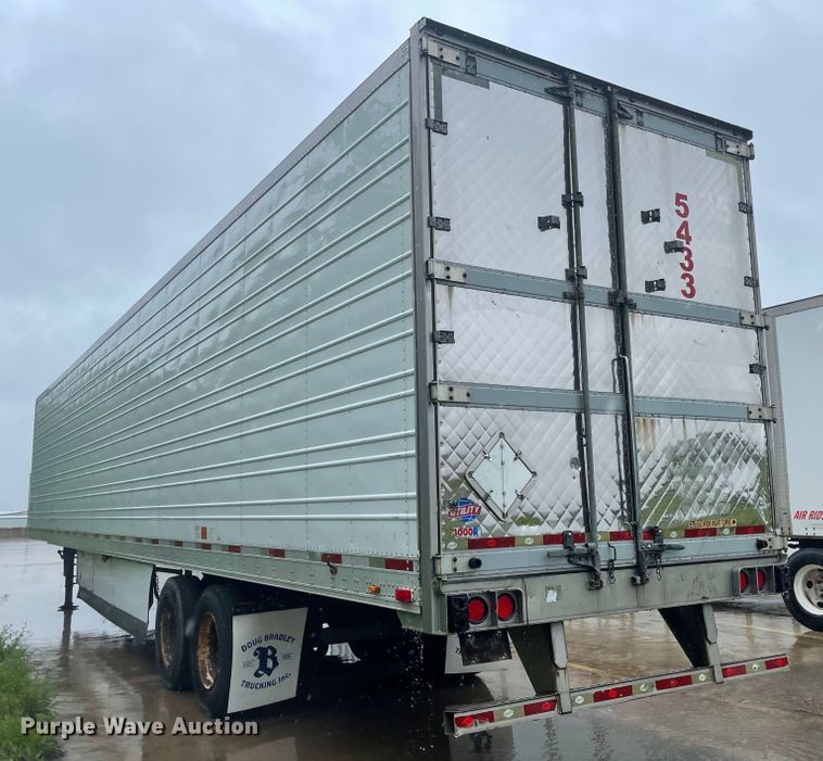 image for item MJ9753 2008 Utility  refrigerated van trailer