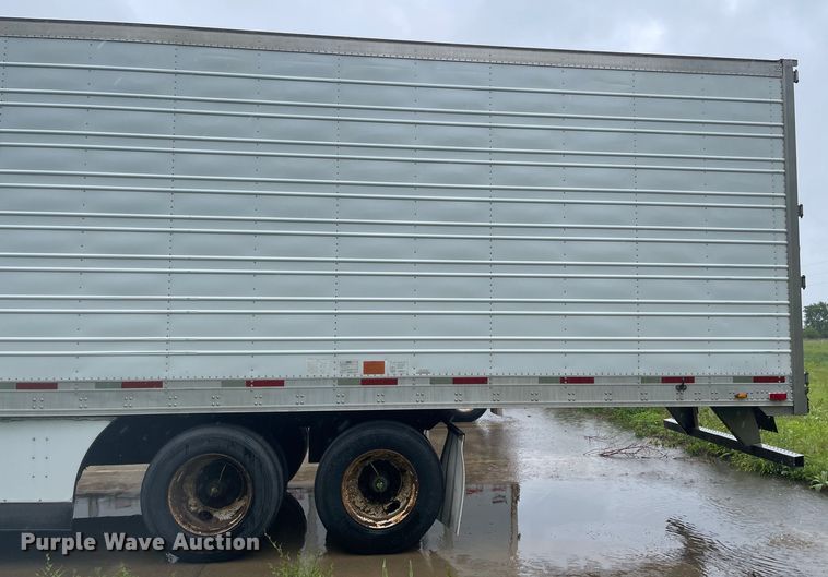 image for item MJ9753 2008 Utility  refrigerated van trailer