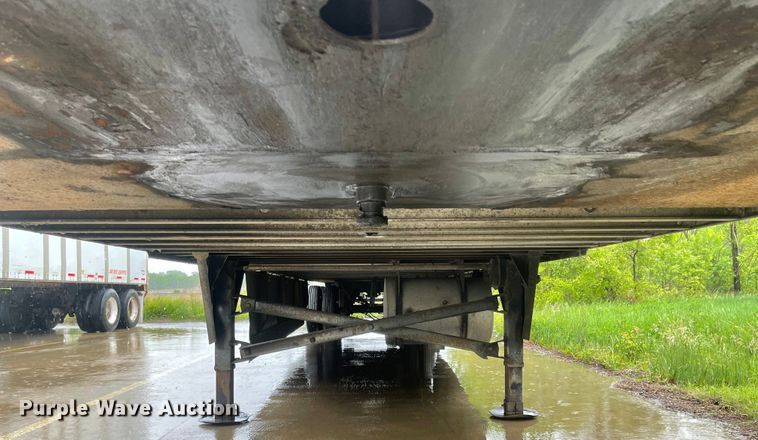 image for item MJ9753 2008 Utility  refrigerated van trailer