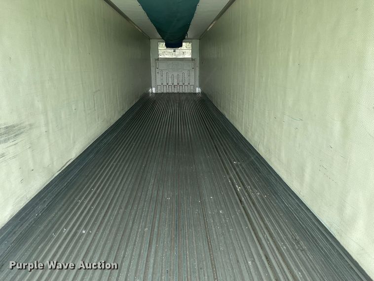 image for item MJ9753 2008 Utility  refrigerated van trailer