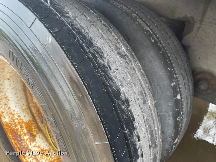 image for item MJ9753 2008 Utility  refrigerated van trailer