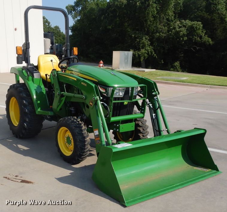 image for item DH8499 2021 John Deere 3035D  MFWD tractor