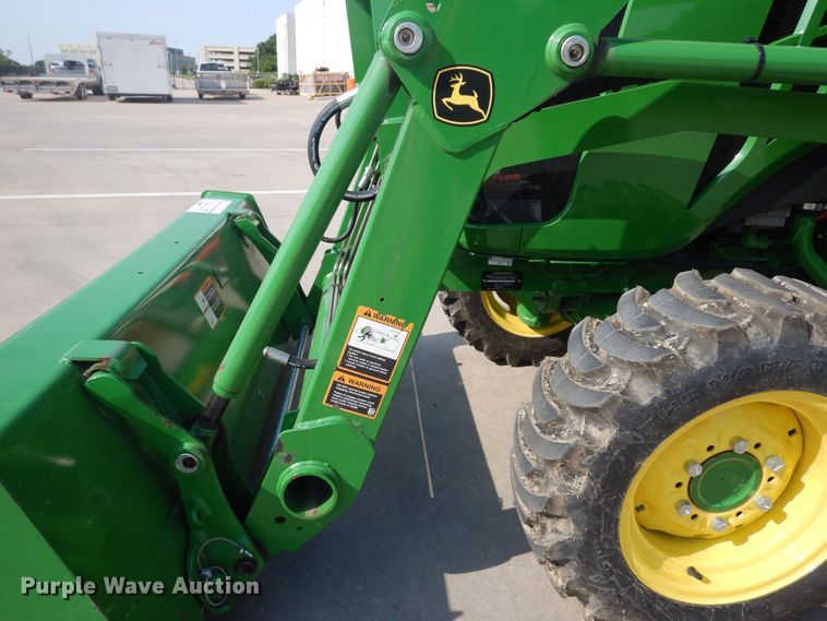 image for item DH8499 2021 John Deere 3035D  MFWD tractor