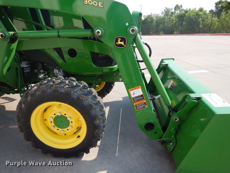 image for item DH8499 2021 John Deere 3035D  MFWD tractor