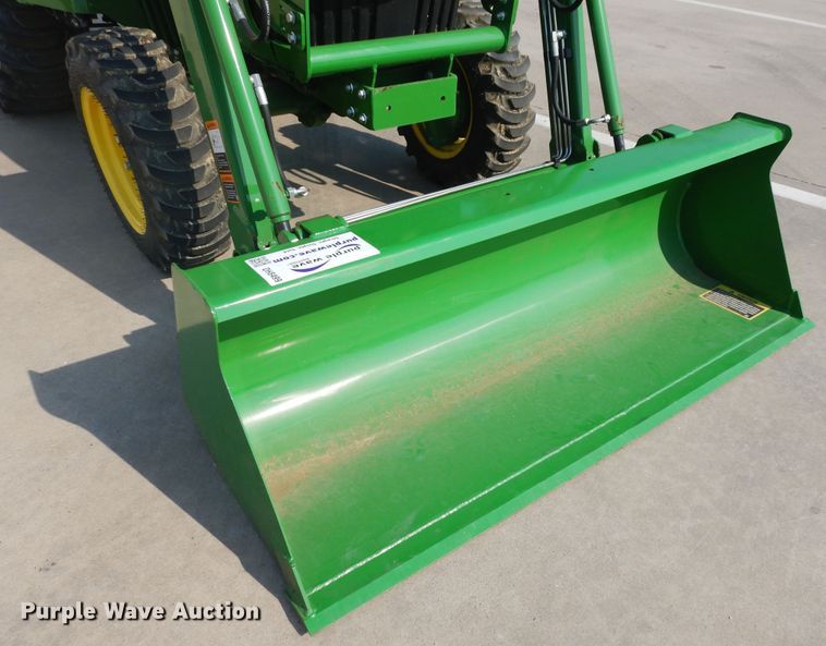 image for item DH8499 2021 John Deere 3035D  MFWD tractor