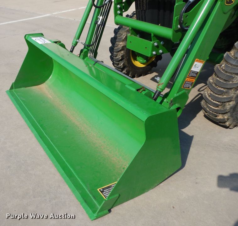 image for item DH8499 2021 John Deere 3035D  MFWD tractor