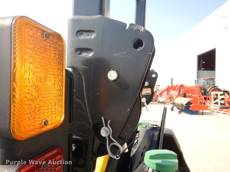 image for item DH8499 2021 John Deere 3035D  MFWD tractor