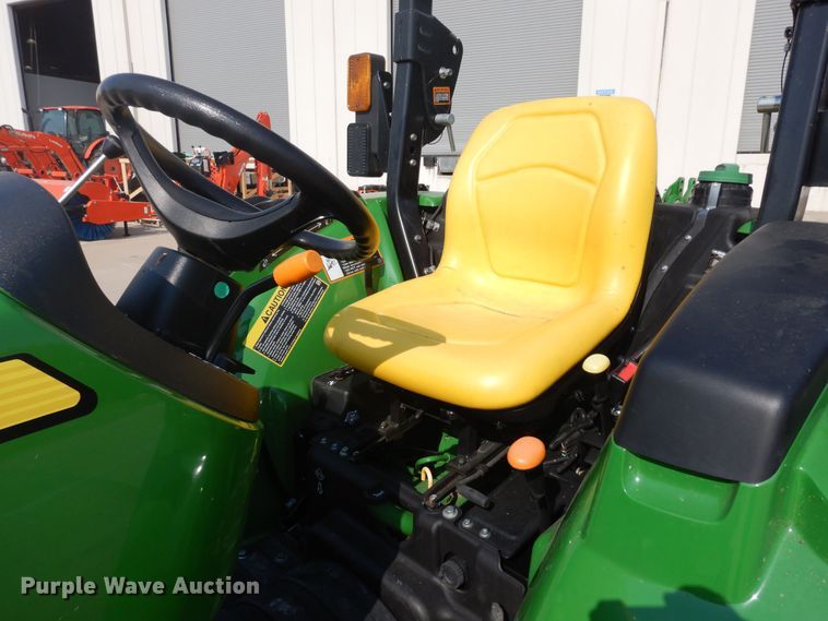 image for item DH8499 2021 John Deere 3035D  MFWD tractor