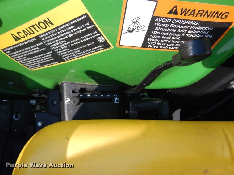 image for item DH8499 2021 John Deere 3035D  MFWD tractor