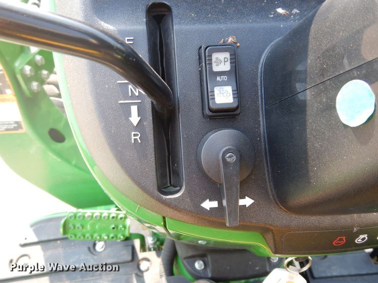 image for item DH8499 2021 John Deere 3035D  MFWD tractor