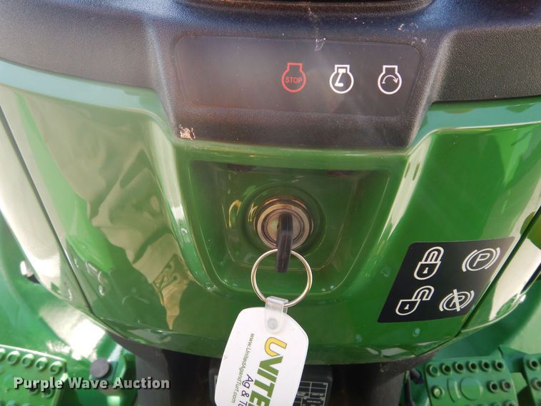 image for item DH8499 2021 John Deere 3035D  MFWD tractor