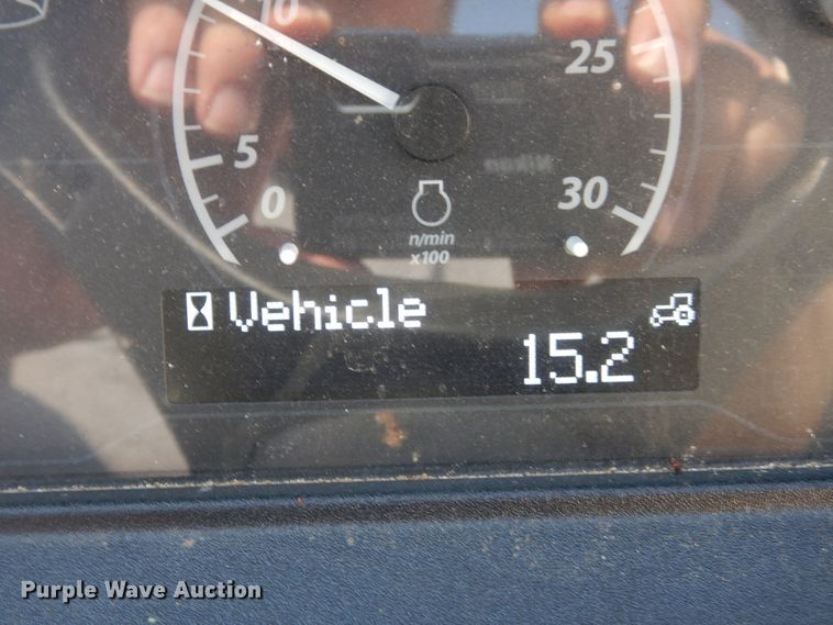 image for item DH8499 2021 John Deere 3035D  MFWD tractor