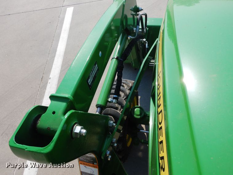 image for item DH8499 2021 John Deere 3035D  MFWD tractor