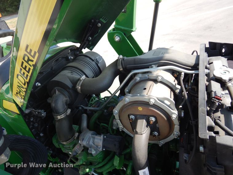 image for item DH8499 2021 John Deere 3035D  MFWD tractor