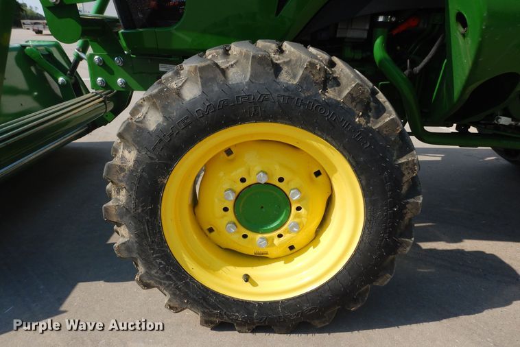 image for item DH8499 2021 John Deere 3035D  MFWD tractor
