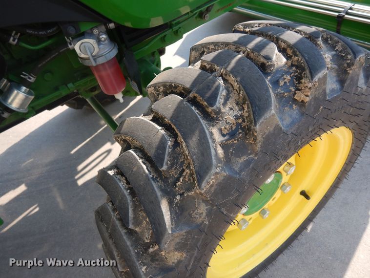 image for item DH8499 2021 John Deere 3035D  MFWD tractor