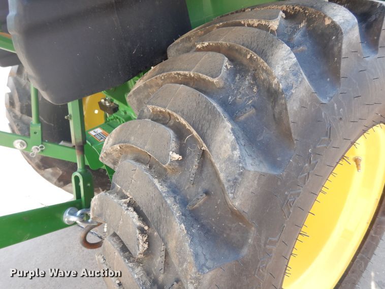 image for item DH8499 2021 John Deere 3035D  MFWD tractor