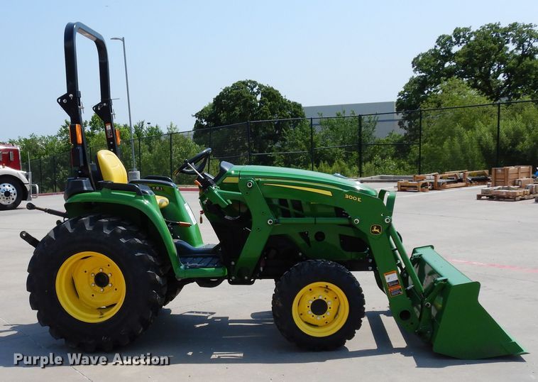 image for item DH8502 2020 John Deere 3038E  MFWD tractor