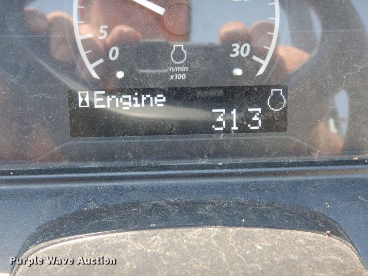 image for item DH8502 2020 John Deere 3038E  MFWD tractor