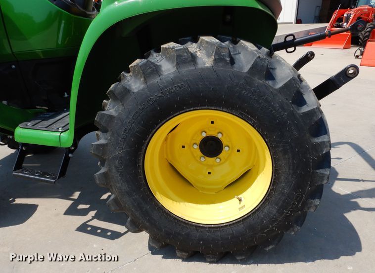 image for item DH8502 2020 John Deere 3038E  MFWD tractor