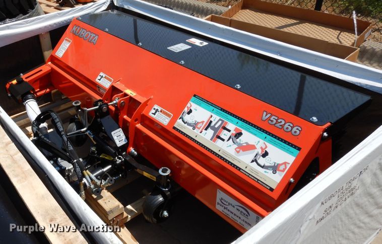 image for item DH8508 Kubota V5266  broom