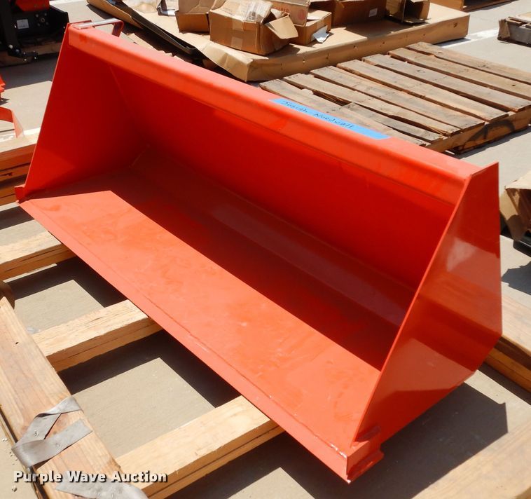 image for item DH8516 Kubota B1626  bucket