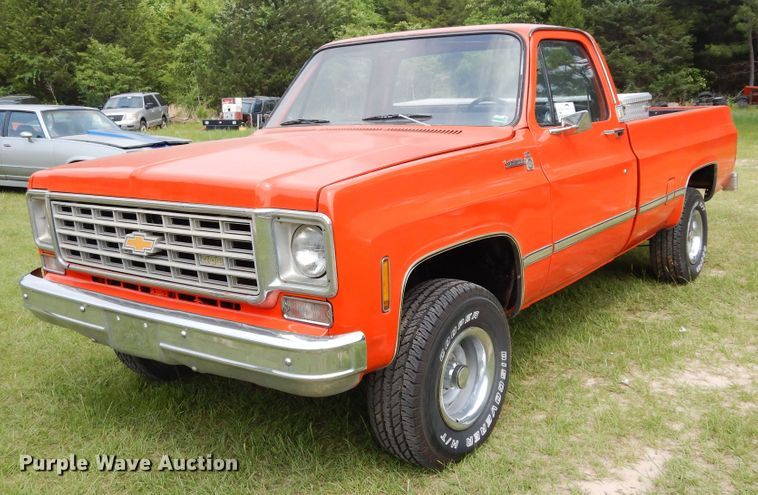 image for item DH8538 1976 Chevrolet Scottsdale 10  pickup truck