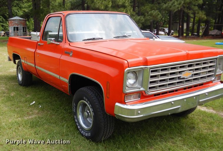 image for item DH8538 1976 Chevrolet Scottsdale 10  pickup truck