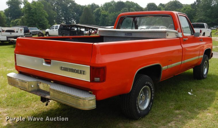 image for item DH8538 1976 Chevrolet Scottsdale 10  pickup truck