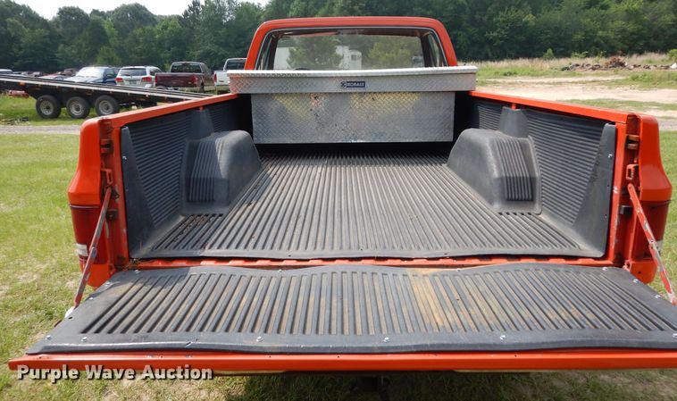 image for item DH8538 1976 Chevrolet Scottsdale 10  pickup truck