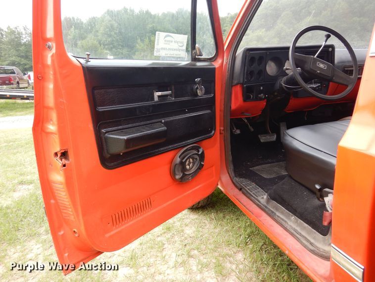 image for item DH8538 1976 Chevrolet Scottsdale 10  pickup truck